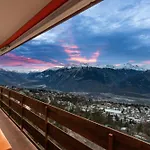 Avec Magnifique Vue Sur La Vallée *